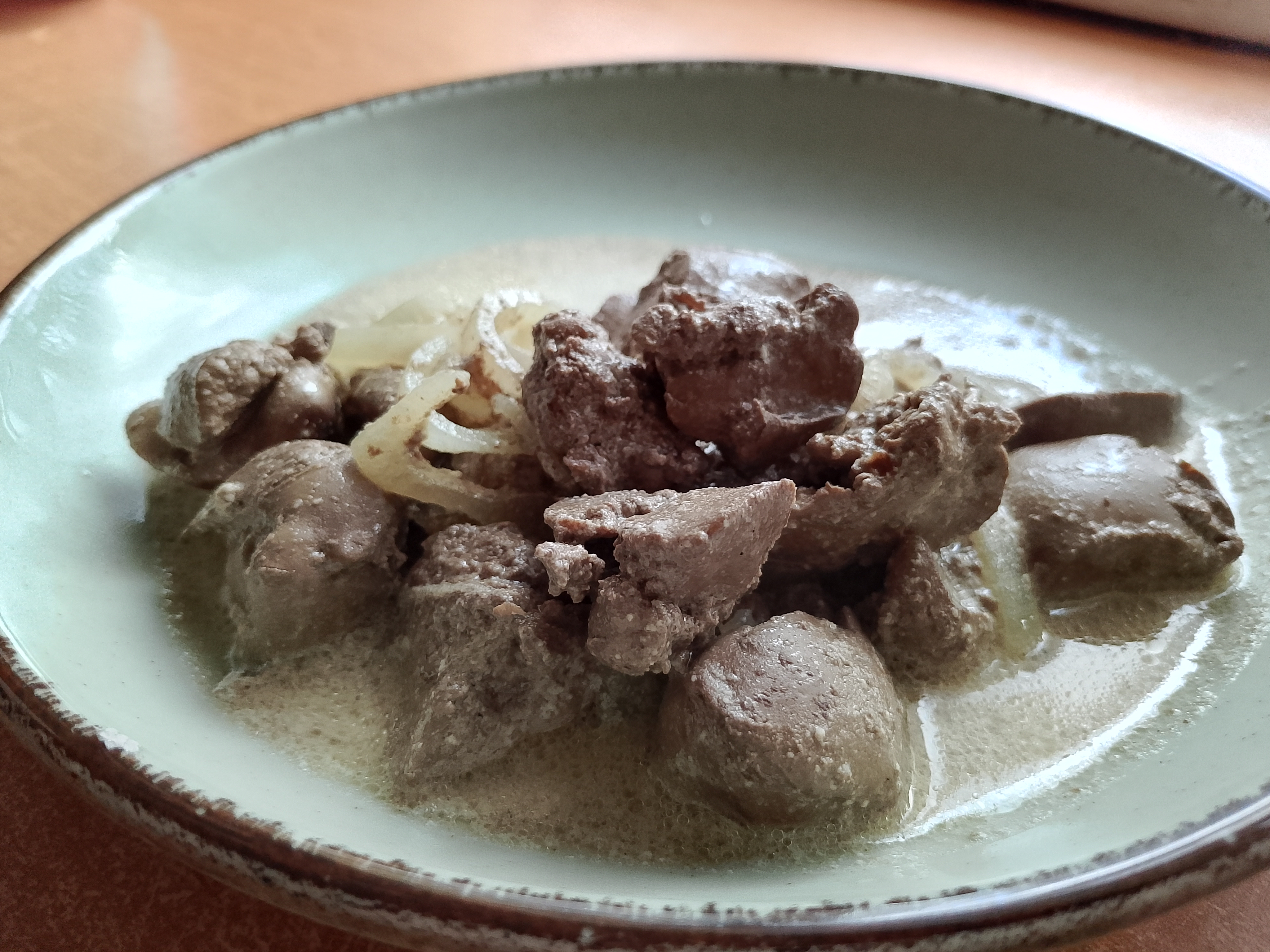 Куриная печень в сметане 