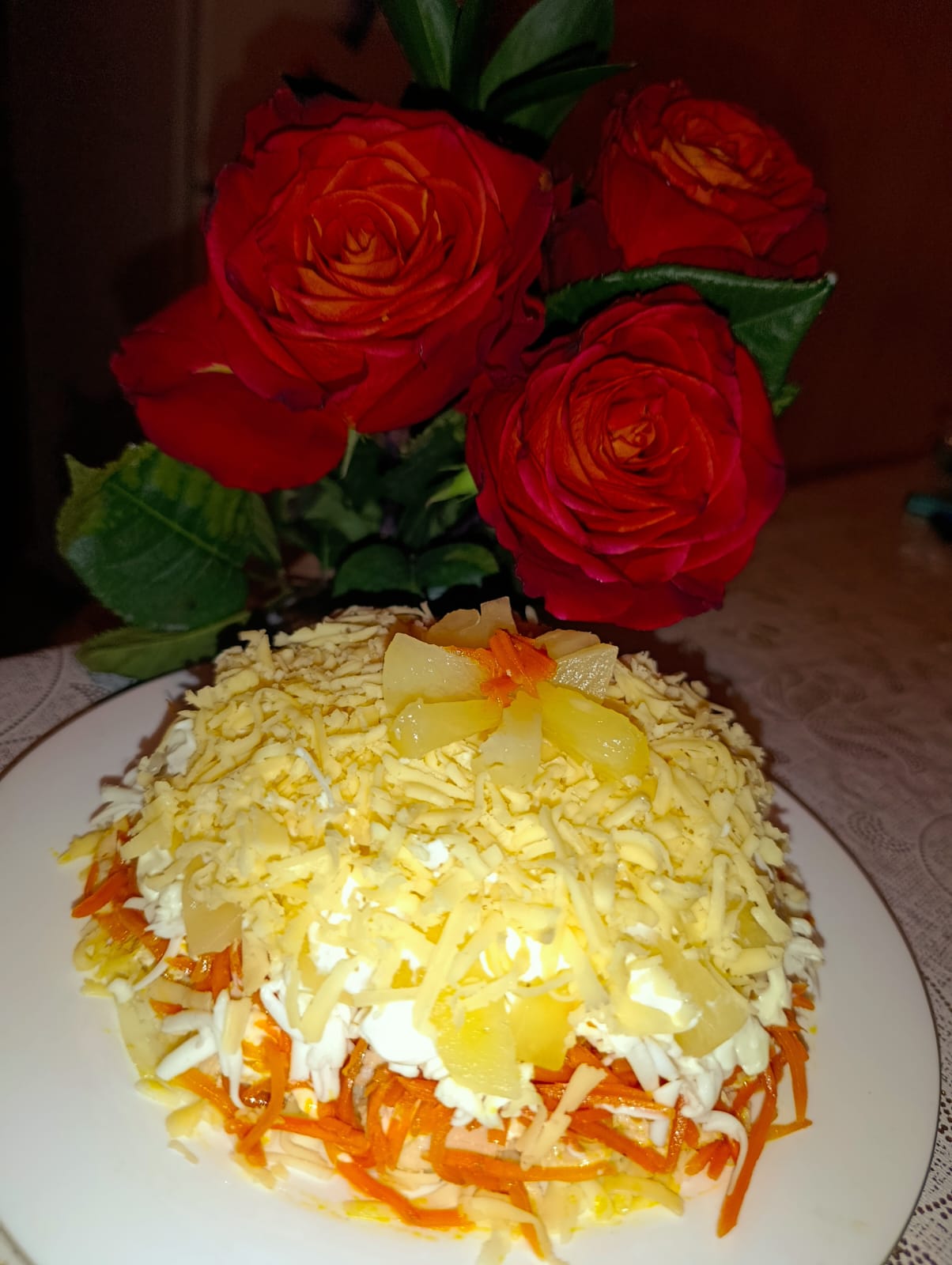 Салат "Медведь" с ананасами
