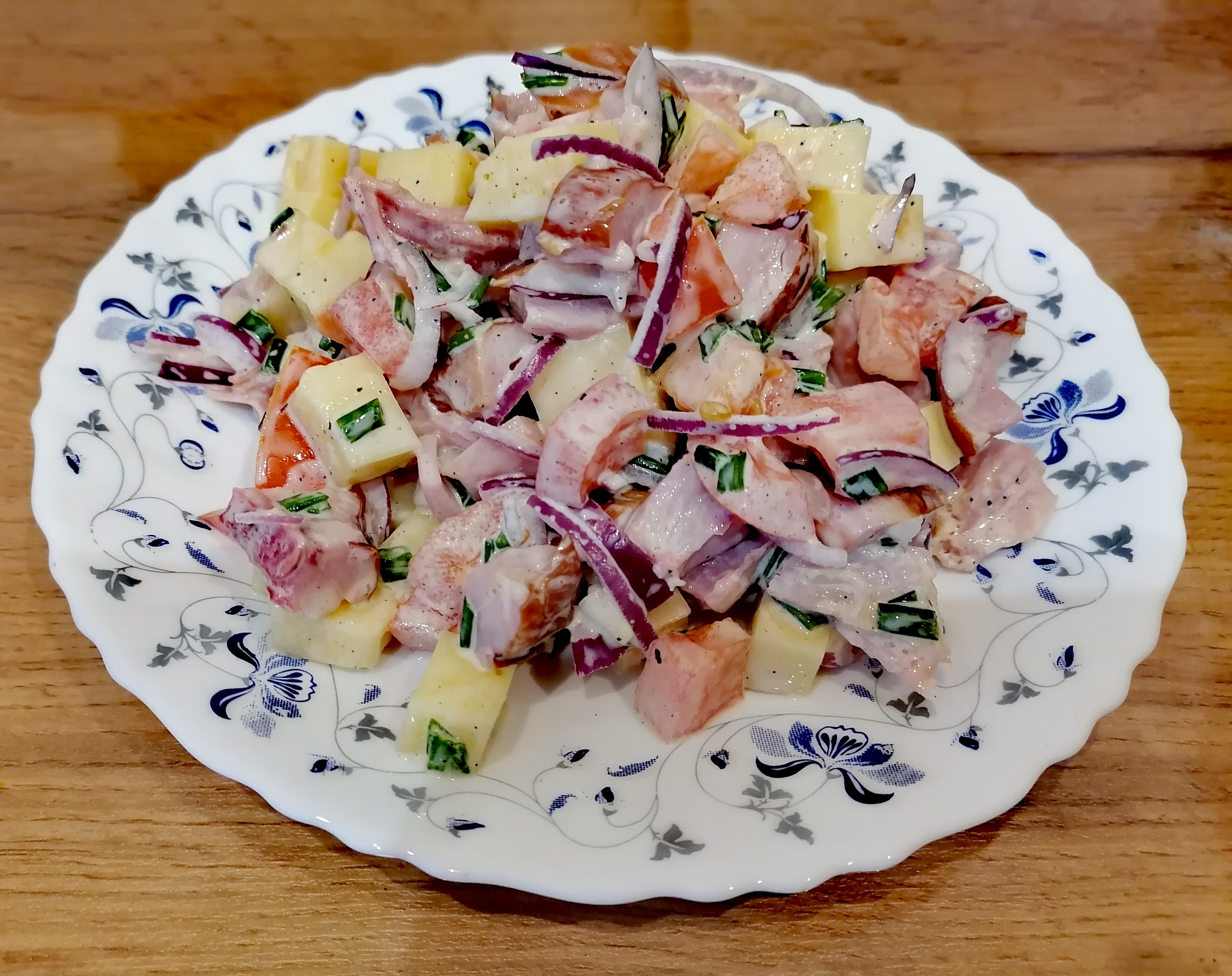 Салат Малибу с копчёной курицей и помидором — пошаговый рецепт с фото
