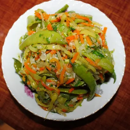 Салат с зеленой фасолью (лобио)