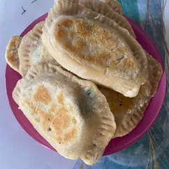 Лепёшки с творогом и зеленью😋