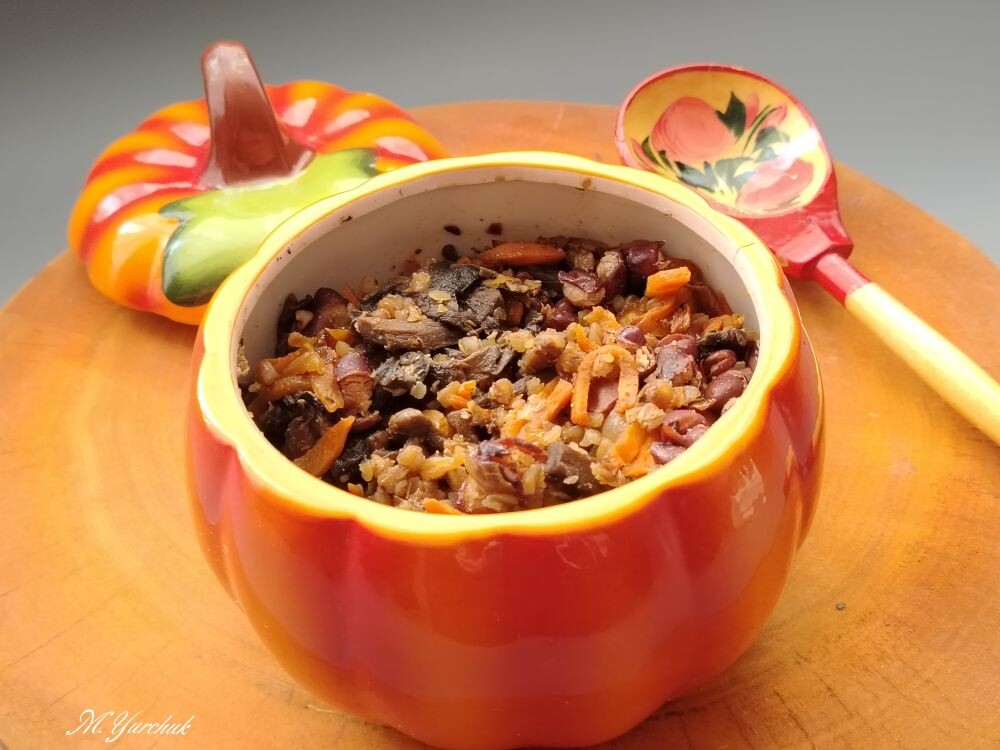 Гречка с грибами и фасолью