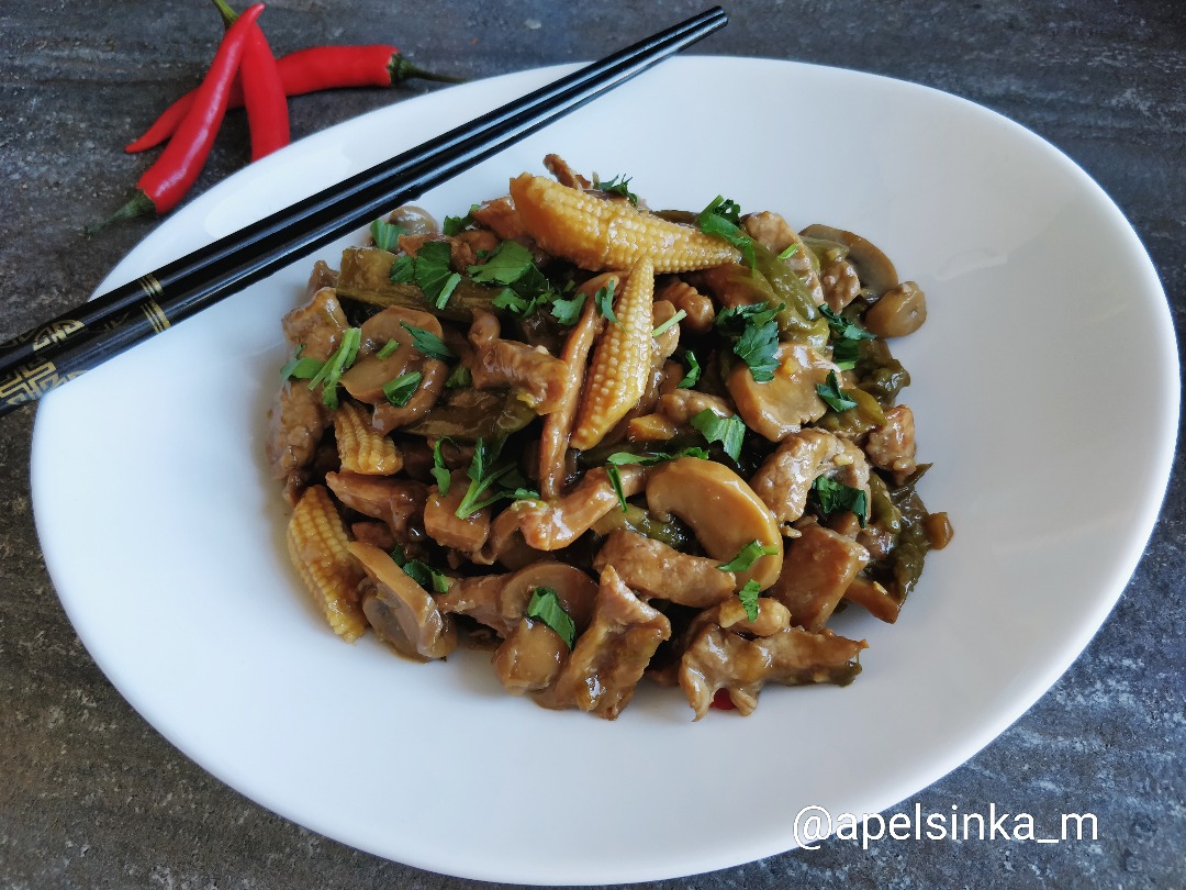 Свинина с аспарагусом в устричном соусе #Чемпионатмира #Япония