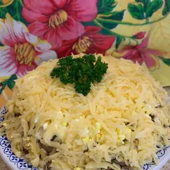Салат с куриной печенью