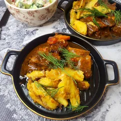 Говяжьи рёбра, томлёные в красном вине 