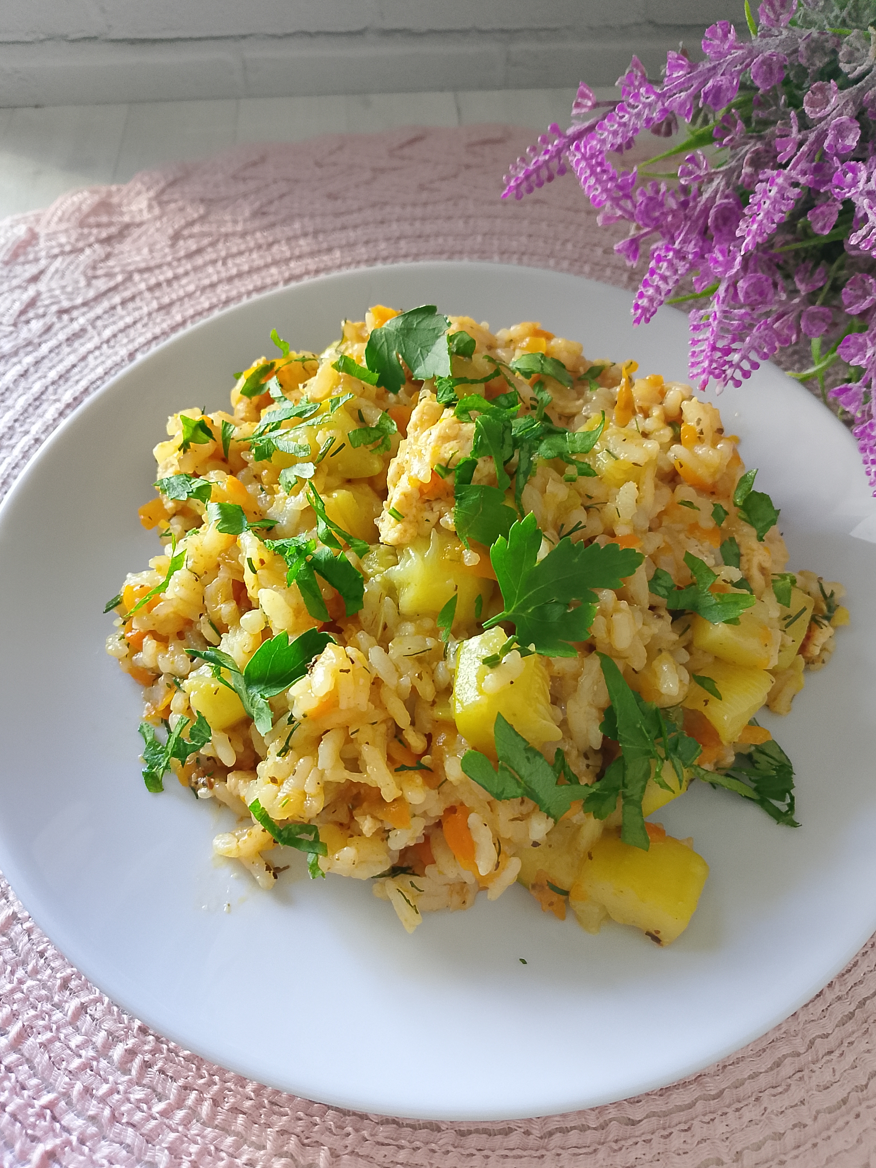 Рис с овощами и куриным фаршем
