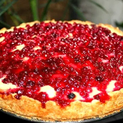 Песочная ватрушка с брусникой