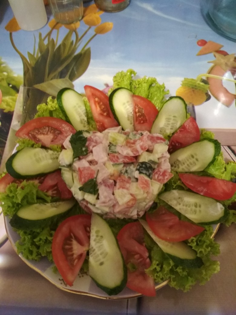 Салат с копченой курицей и свежими овощами - пошаговый рецепт с фото