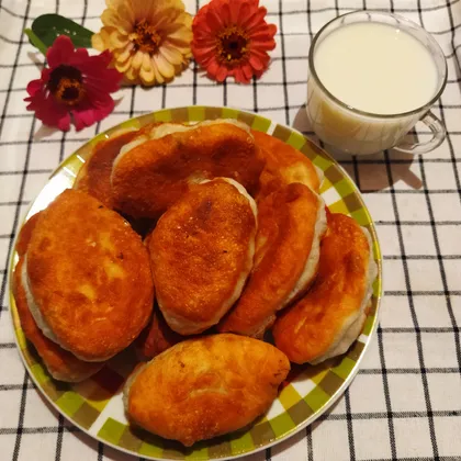 Пирожки жареные с грибами (икра) и яйцами