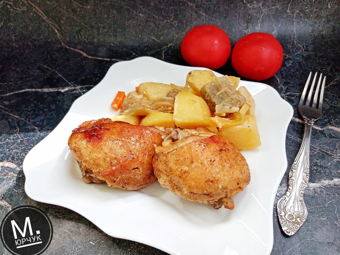 Курица, запеченная в рукаве с овощами
