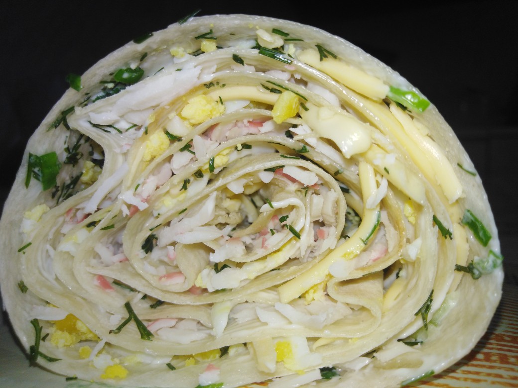 Рулет из лаваша с начинкой