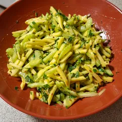 Салат "Весеннее обострение " с сельдереем