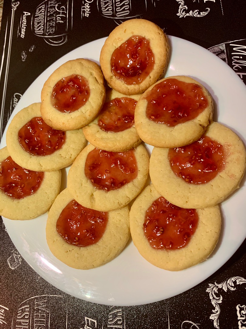 Печеньки с джемом😋