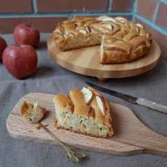 Пирог с мёдом и яблоками 🍯🍎