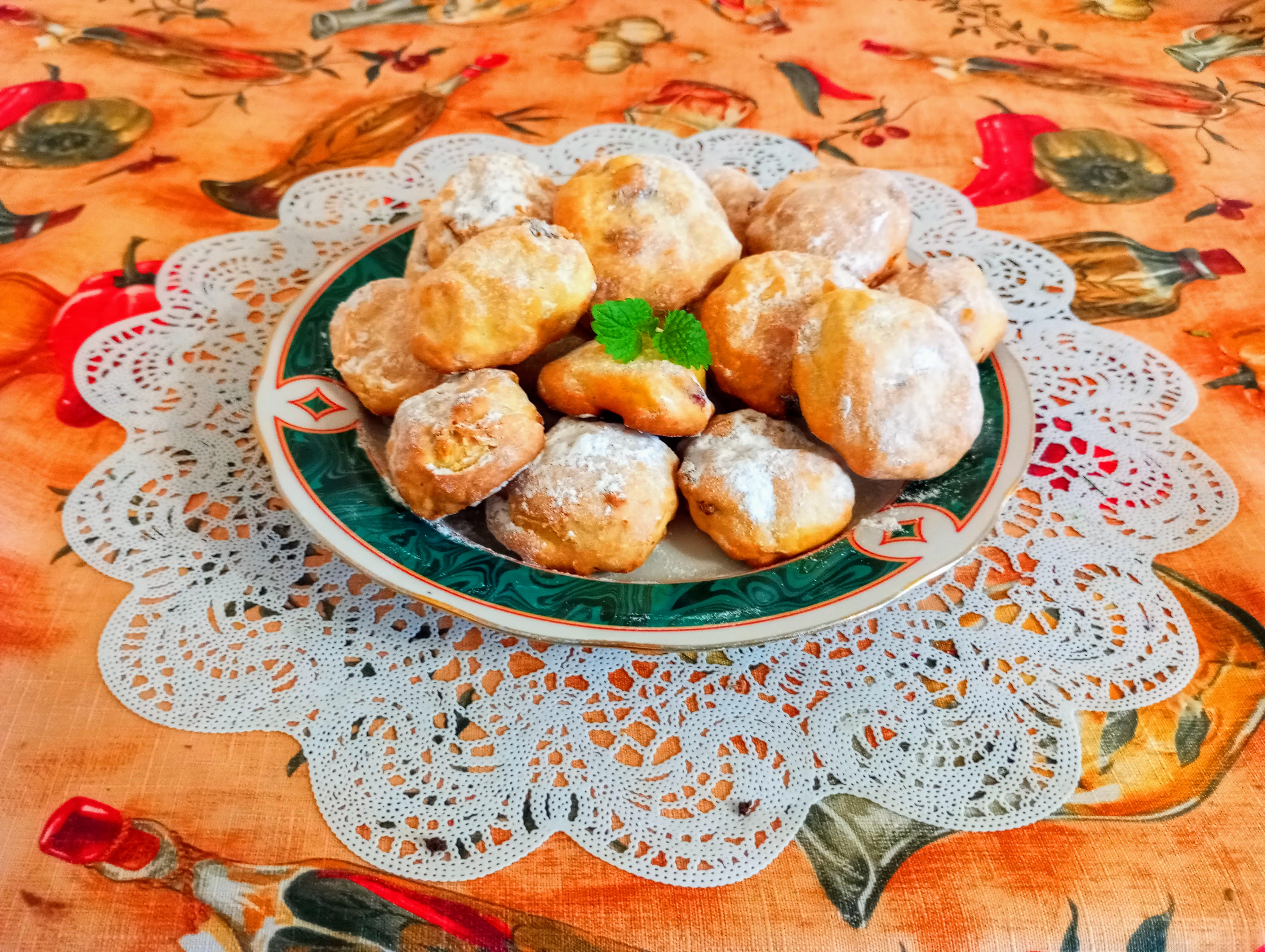 Печенье на сметане с изюмом