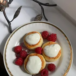 Сырники с малиной 