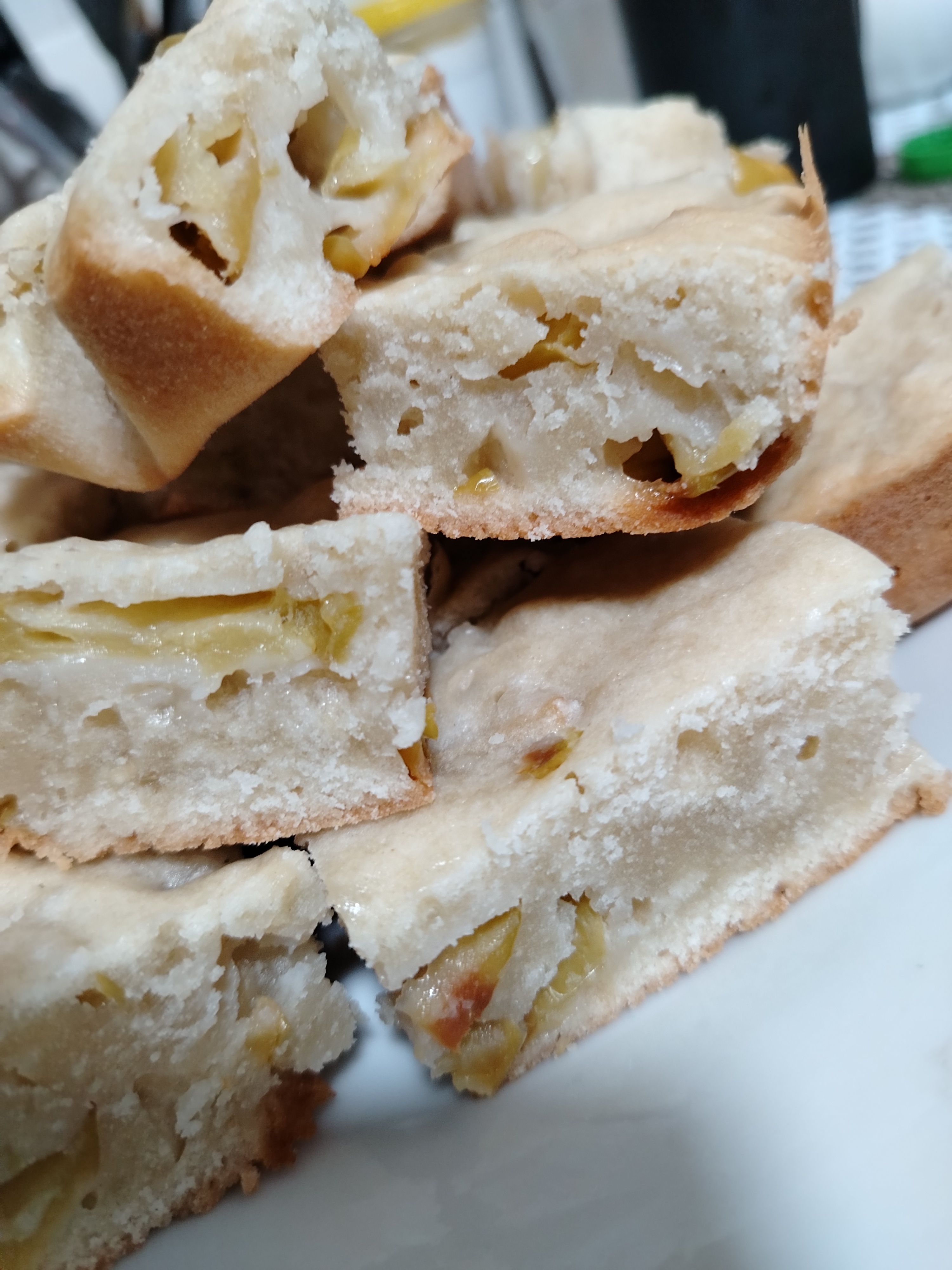 Пирог из ранних яблок 