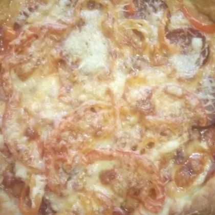 Пицца домашняя с бортиками из колбасы