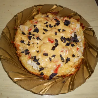 Пицца на вермишелевой основе на сковородке