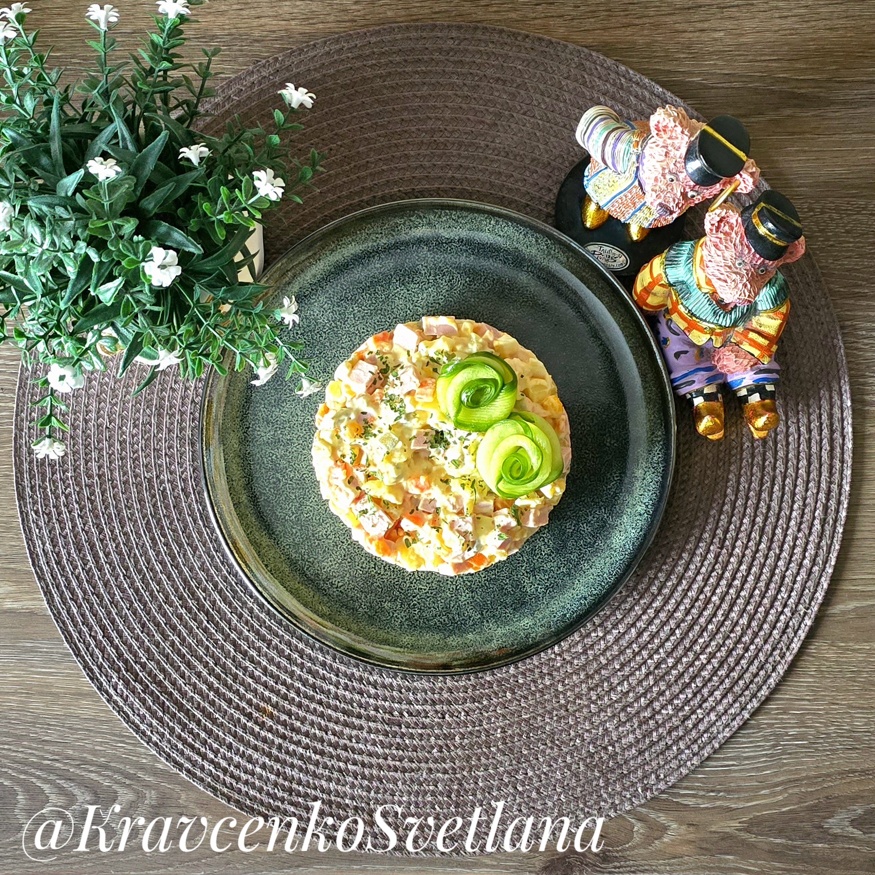 Салат Оливье на новогодний стол