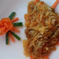 Капуста,  тушеная  с мясом