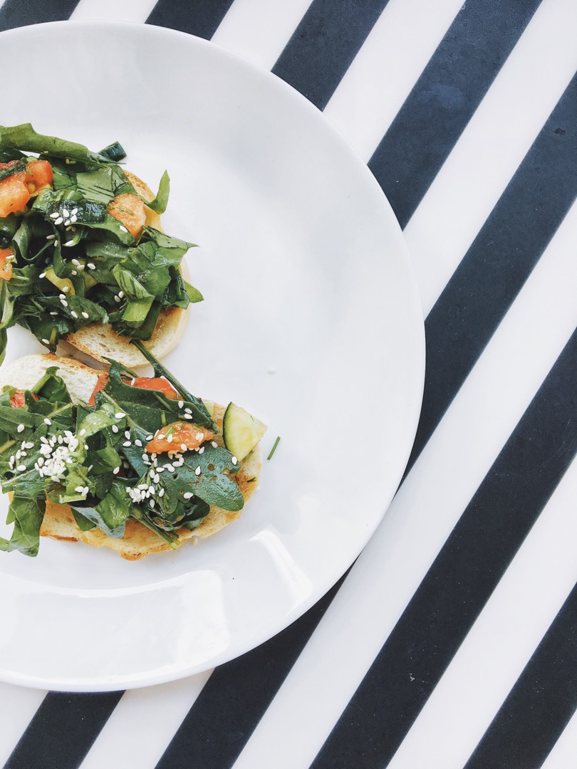 Летняя брускета