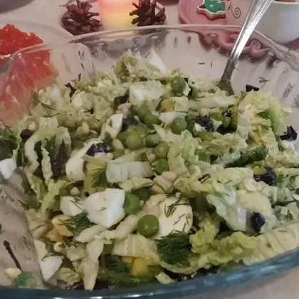 Зелёный салат с базиликом
