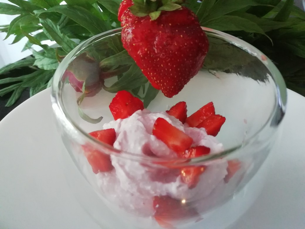 Клубничная творожная масса ПП🍓