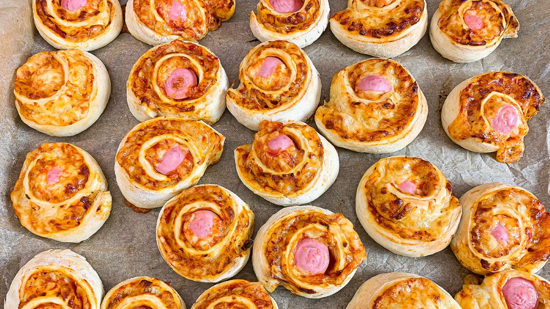 Мини булочки с сосиской "Закусочные"