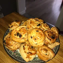 Французские булочки Pain aux raisins