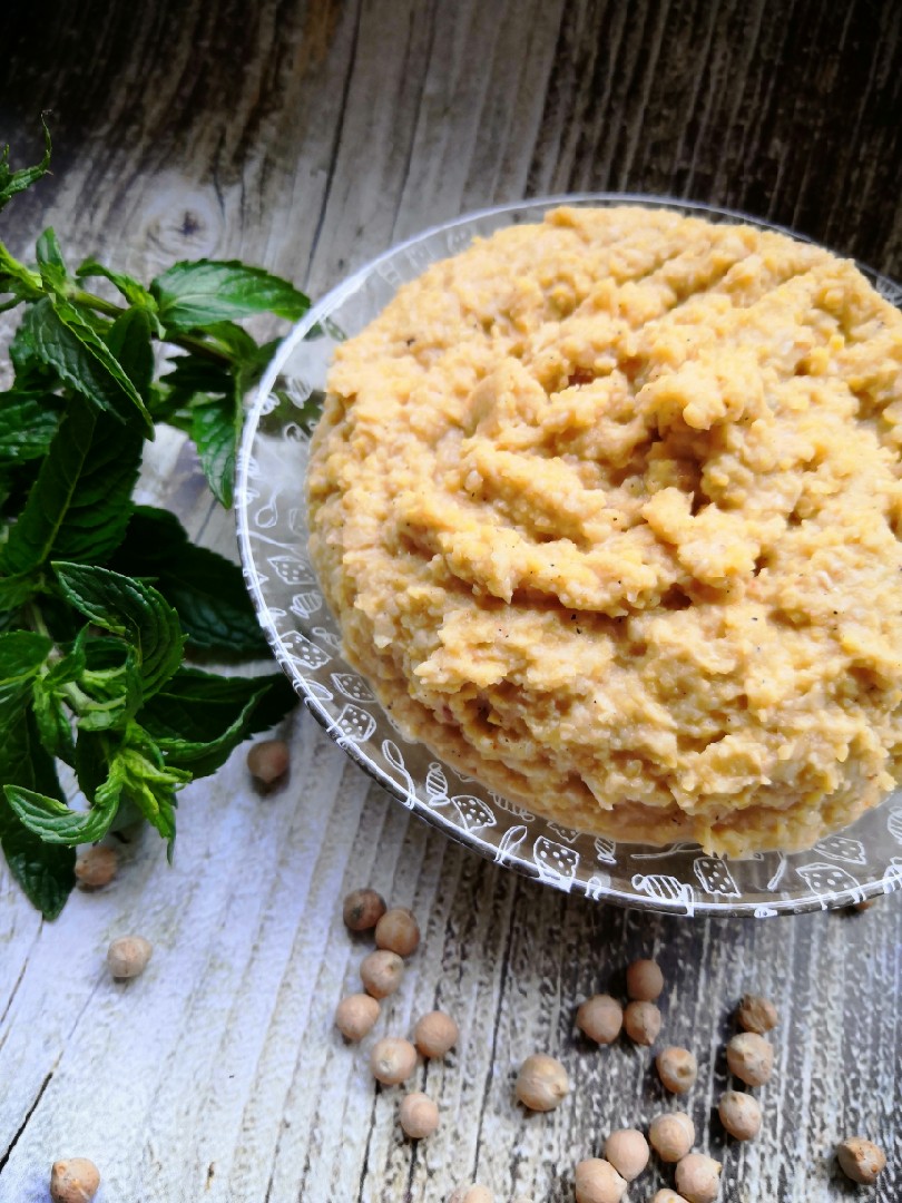 Хумус и салат с остатками нута: рецепт для «Понедельника без мяса» от Кэтрин Демлинг США