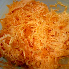 Морковь с чесноком и майонезом