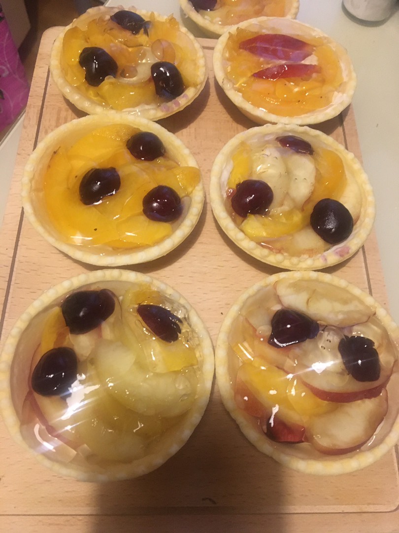 Тарталетки с фруктами в желе