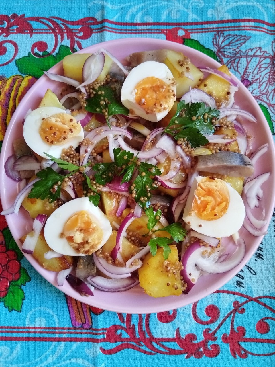 Салат картофельный с сельдью