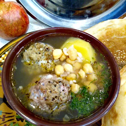 Суп с тефтелями Кюфта-бозбаш