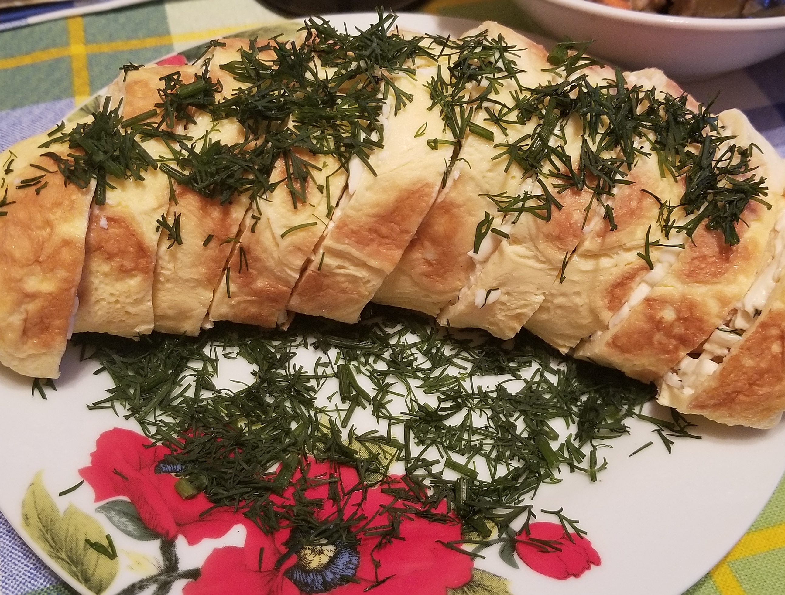 Омлетный рулетик