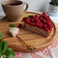 Пирог со свежей малиной в желе на бисквите ❤