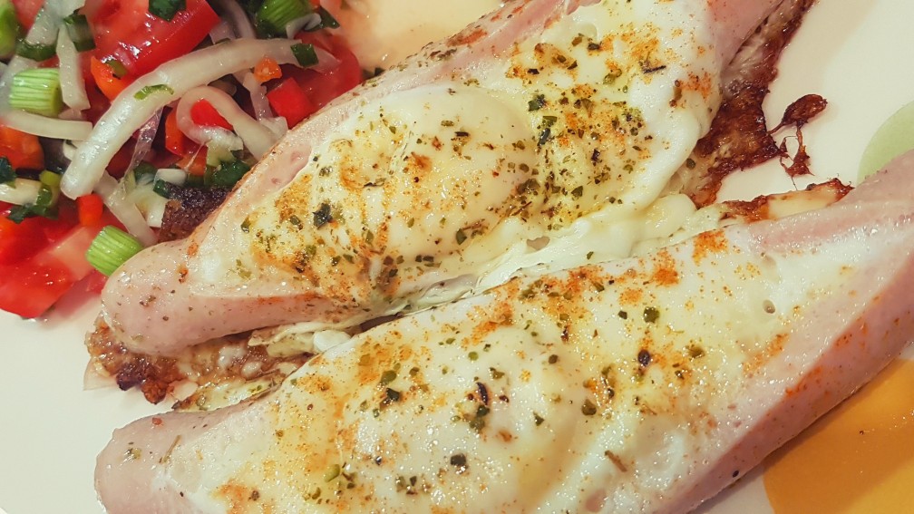 Яйцо в сосиске 🥚