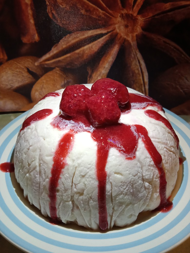 Английский десерт Eton Mess с малиной