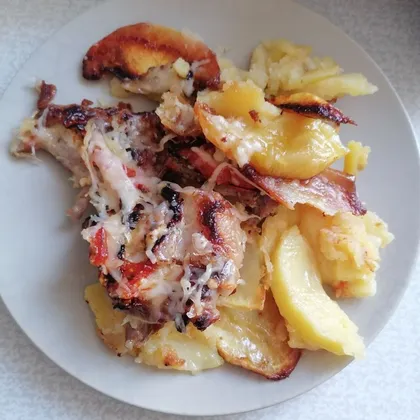 Свинина запеченная с картошкой в духовке - простой и вкусный рецепт второго блюда от МПЗ Ремит