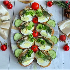 Бутерброды со шпротами "Праздничные"