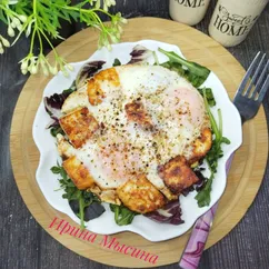 Яичница-глазунья с адыгейским сыром 