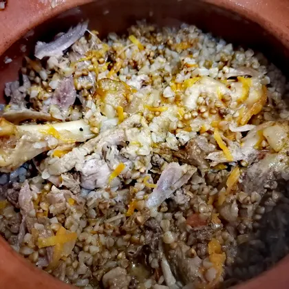 Гречка с гусем в горшочке