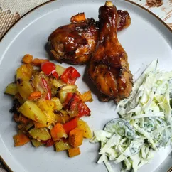 Курица с овощами в духовке
