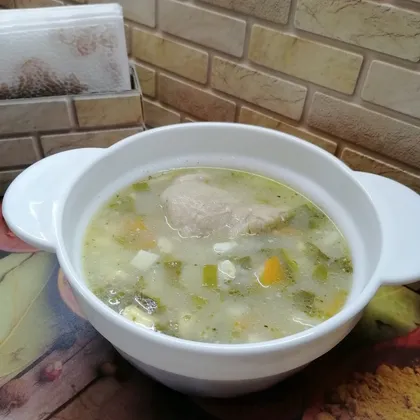 Суп с щавлем и варёным яйцом