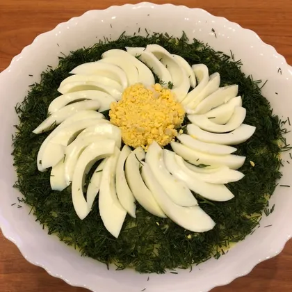 Праздничный салат «Ромашка»