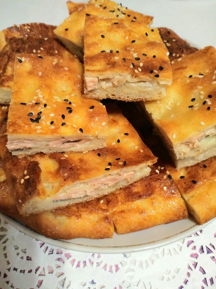 Пирог с горбушей и скумбрией – пошаговый рецепт приготовления с фото