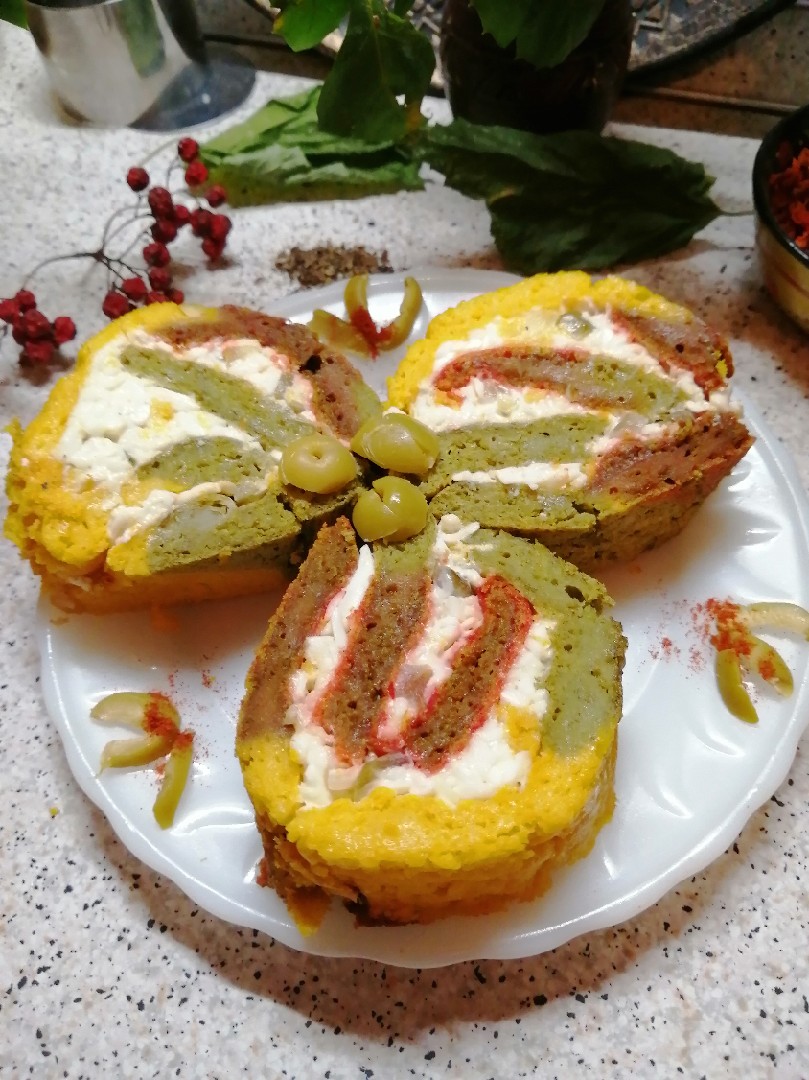 Разноцветный закусочный рулет