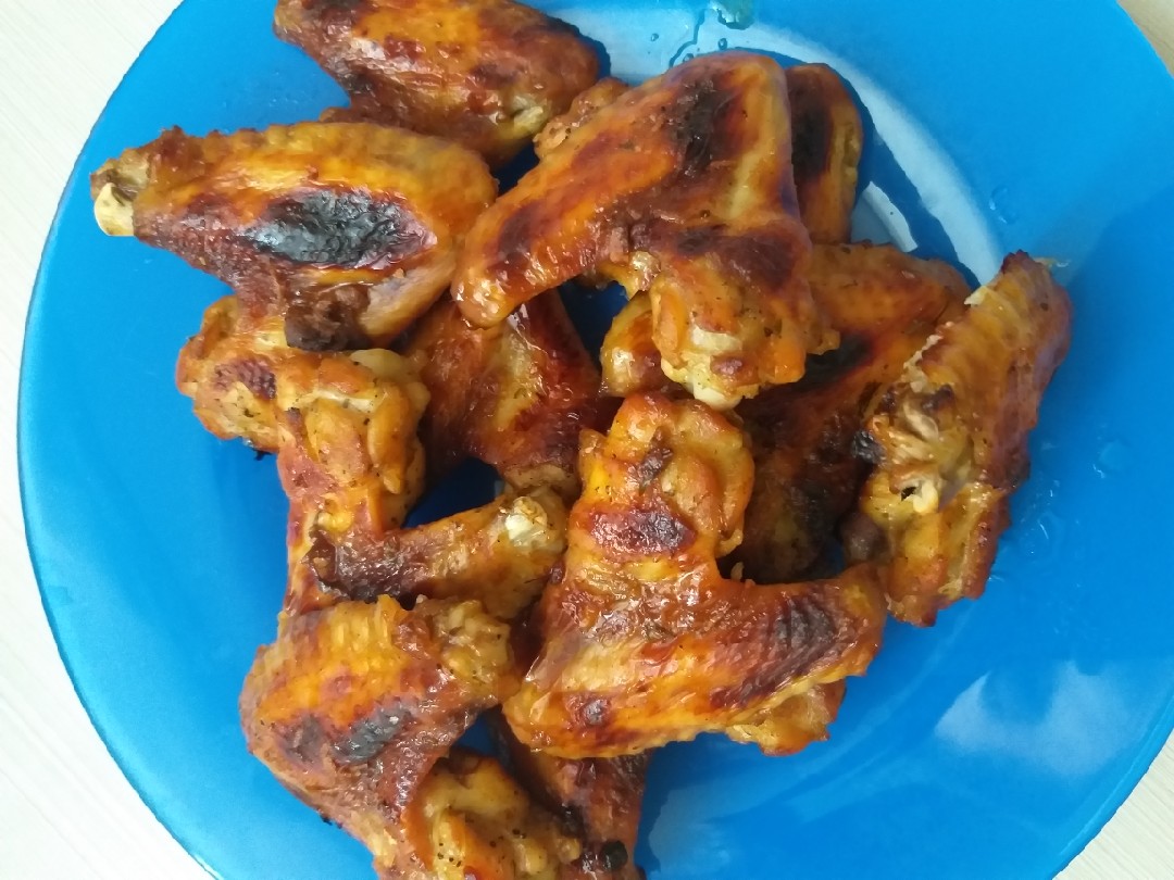 Жареные куриные крылышки с медом и соевым соусом