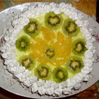 Торт 'Очарование Нового года' (взбитые сливки с фруктами)